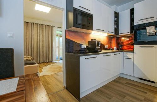 Leoben Apartment | AusZeit Steiraland 5 mit überdachter Terrasse, privaten Garten und Parkplatz