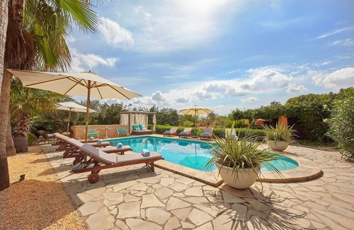 Sant Joan de Labritja Villa | AUTHENTIC VILLA IBICENCA BETWEEN THE MOUNTAINS, 10 MIN FROM THE BEACH.