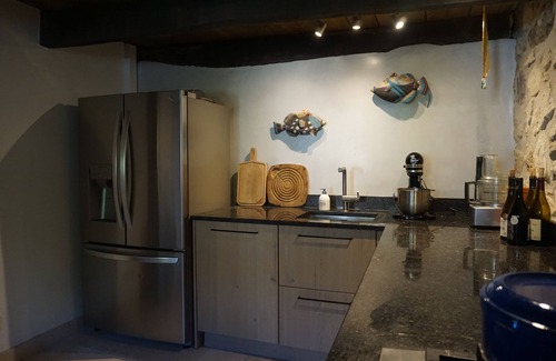 Pourcheres House | Authentic architecture, ultimate tranquility, stunning views, parking