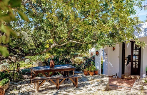 Quinta das Raposeiras Villa | Authentic big quinta with swimming pool on large grounds.