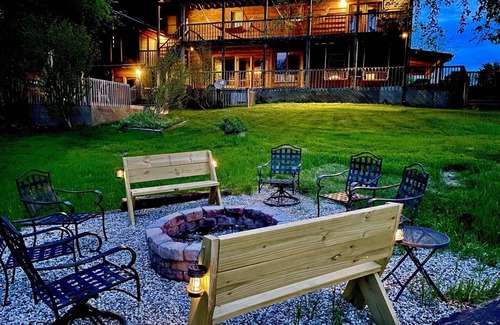 Winston House | Authentic, Rustic, Historic Log Cabin