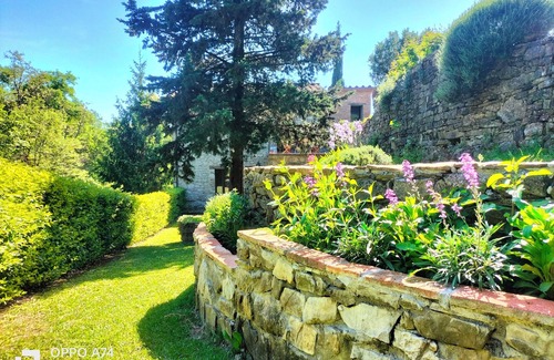 Vaiano House | Authentic Tuscan hamlet with private infinity pool. 25 kilometers from Florence