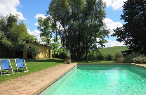 Lorenzana House | Authentic Tuscan farmhouse with pool for families and children