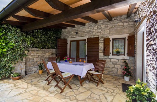 Krmed House | Autochthone Villa with Pool in Krmedn