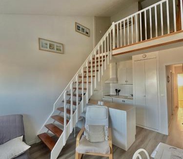 Courseulles-sur-Mer Apartment | Aux beaux coquillages, vue mer et sur le port