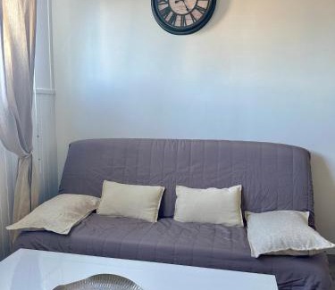 Courseulles-sur-Mer Apartment | Aux beaux coquillages, vue mer et sur le port