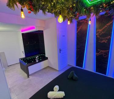 Limoges Apartment | - Aux Bulles 2 - Suite & SPA - By Skyline Résidence