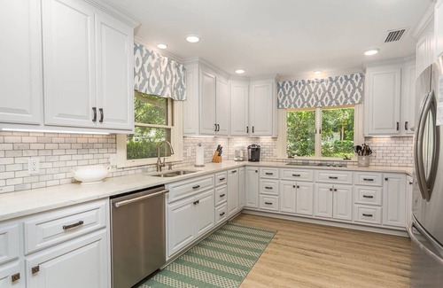 East Beach House | Available for 1-3 Month Snowbird Stay -Jan-March 2026-Send Message to Get Quote