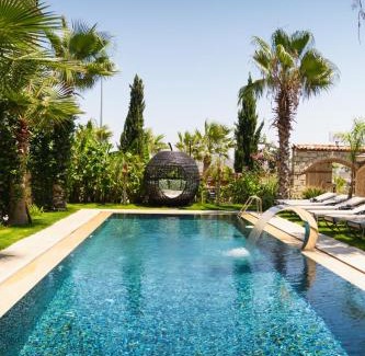 Alacati Hotel | Avalon Boutique Hotel & Suites