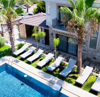 Alacati Hotel | Avalon Boutique Hotel & Suites