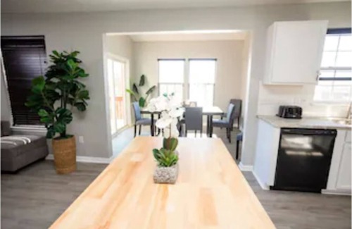 Burlington House | Avalon Paradise