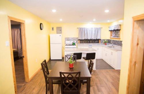 Georgetown Apartment | Avalon Regia 2 Bathroom Downstairs Apartment