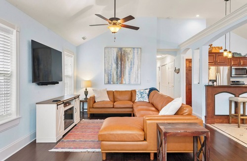 Colington House | Avalon Tides: Pet-Friendly | Hot Tub | Tiki Bar