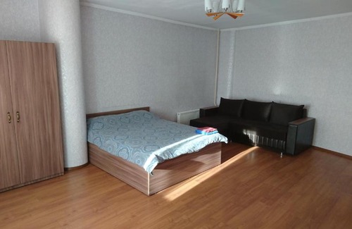 Tsentralnyy okrug Apartment | Avangard 72 on 50 years VLKSM 19