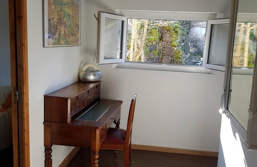 Avene House | Avène, Charming house on a green hill and calm.