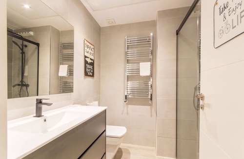 Guindalera Apartment | Avenida America I apartment in Madrid