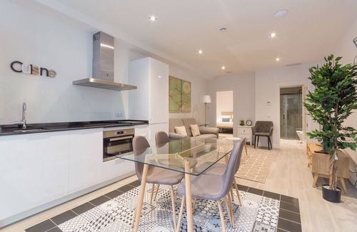 Guindalera Apartment | Avenida America VII apartment in Madrid