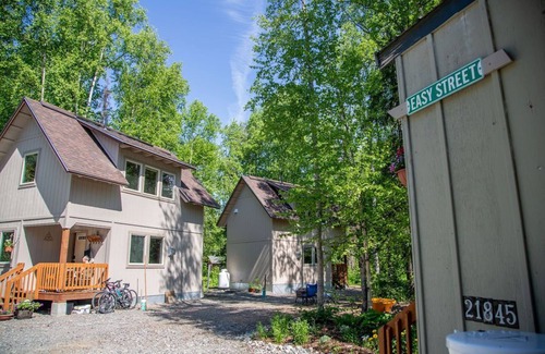 Talkeetna House | Aviator Cabin