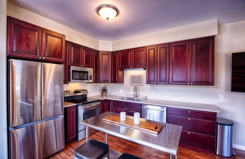 North Pole Apartment | Aviators Aurora Lakefront Retreat