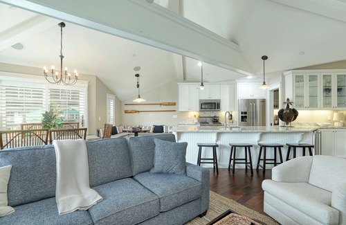Avila Beach Condo | Avila Good Life - A luxury 2 Bdrm condo 3 houses from beach with ocean views