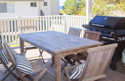 Avoca Beach Apartment | Avoca Beach Break - Unit with direct beach access.