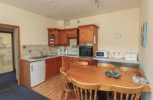 Kingsteignton Cottage | AVOCET, pet friendly in Kingsteignton