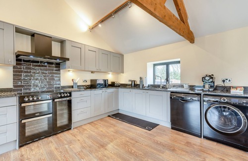 New Forest District House | Avon Mill - Five Bedroom House, Sleeps 10