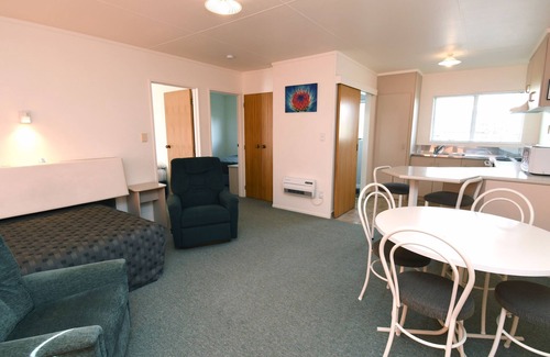 Hawera Apartment | Avon Motel