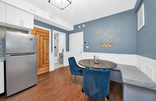 Avondale Apartment | Avondale Gem: 2BR w/Free Parking, Train Access & 2 Offices, Near Logan Sq