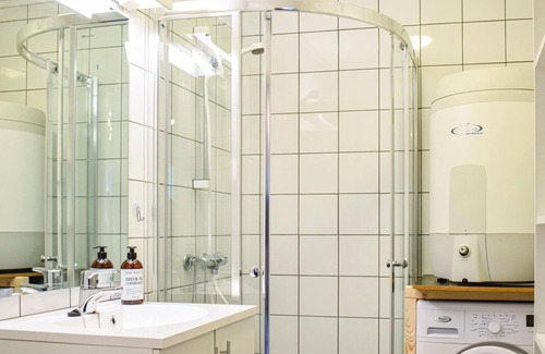Roldal Apartment | Awaiting you is a cozy maisonette apartments with balcony and magnificent mountain views.