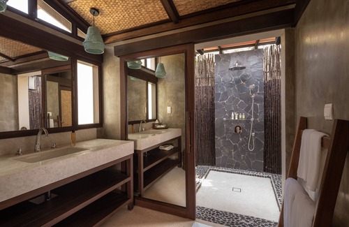 Kawthaung Hotel | Awei Pila Mergui Archipelago