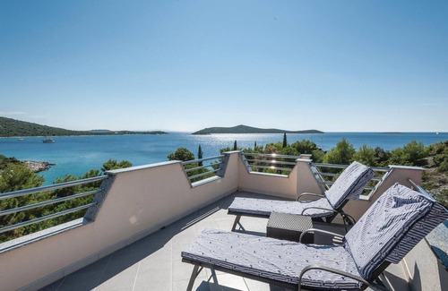 Sevid Apartment | Awesome apartment in Sevid