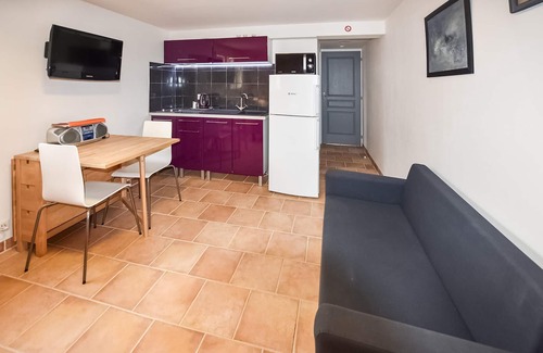 Visan Apartment | Awesome apartment in Visan