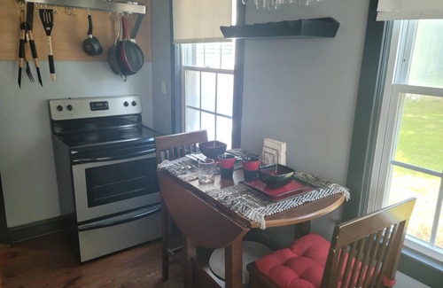 Beach Institute Condo | Awesome Downtown condo in Savannah