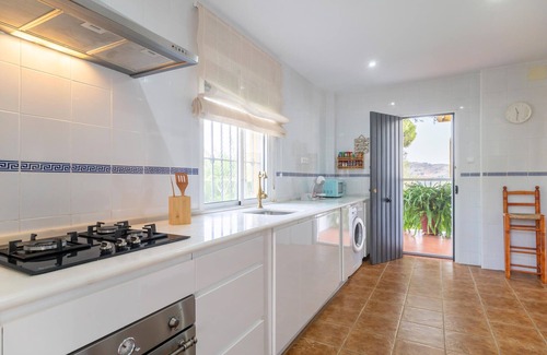 Villanueva del Rio y Minas House | Awesome home in Villanueva del Rio y M