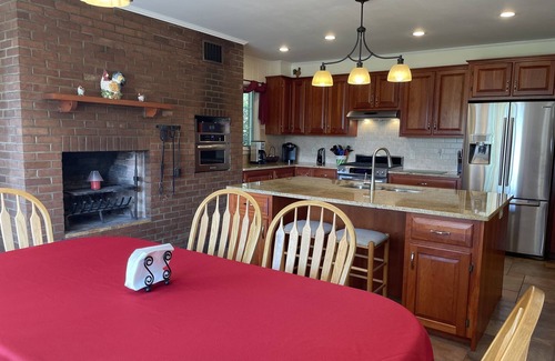 Oneonta House | Awesome Hills, Terrific views, spacious interior, large patio, minutes to ASV