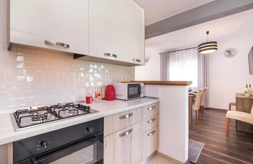 Glina House | Awesome home in Pokupska Slatina
