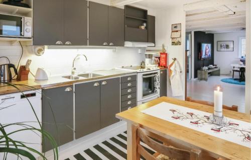 Ostra Sonnarslov House | Awesome Home In Östra Sönnarslöv