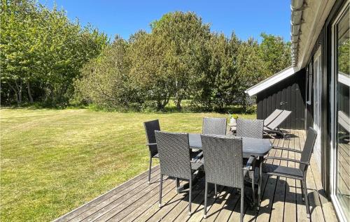 Oster Somarken House | Awesome Home In Aakirkeby With Wifi