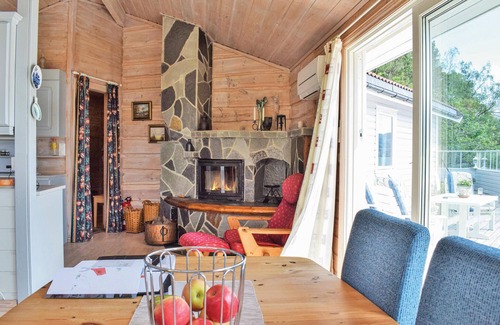 Fister House | Awesome home in Fister with WiFi