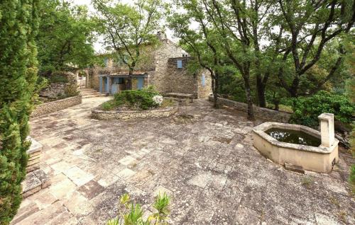 Goult House | Awesome Home In Goult With Wifi