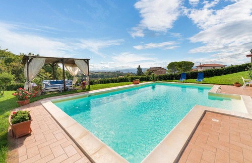 Guardea House | Awesome home in Guardea TR