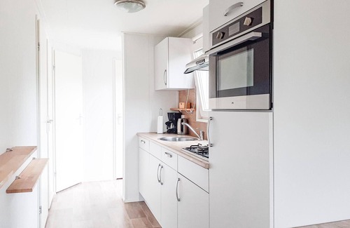 Heinkenszand House | Awesome home in Heinkenszand with WiFi
