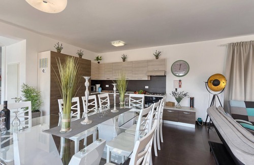 Muzini House | Awesome home in Naselje Muzini