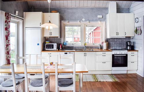 Hylte House | Awesome Home In Hyltebruk With Sauna
