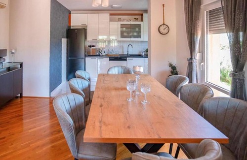 Metkovic House | Awesome home in Metkovic