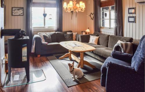 Nordre Land House | Awesome Home In Nord-Torpa With Kitchen