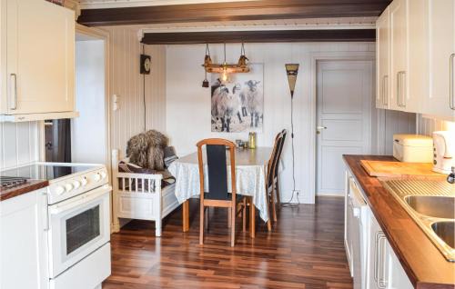 Nordre Land House | Awesome Home In Nord-Torpa With Kitchen