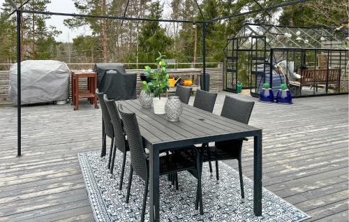 Norrtalje Municipality House | Awesome Home In Norrtälje With Wifi