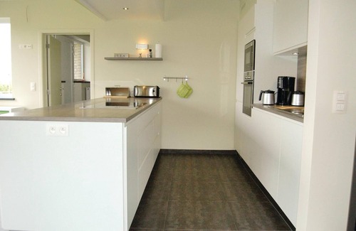 Poperinge House | Awesome home in Poperinge with sauna